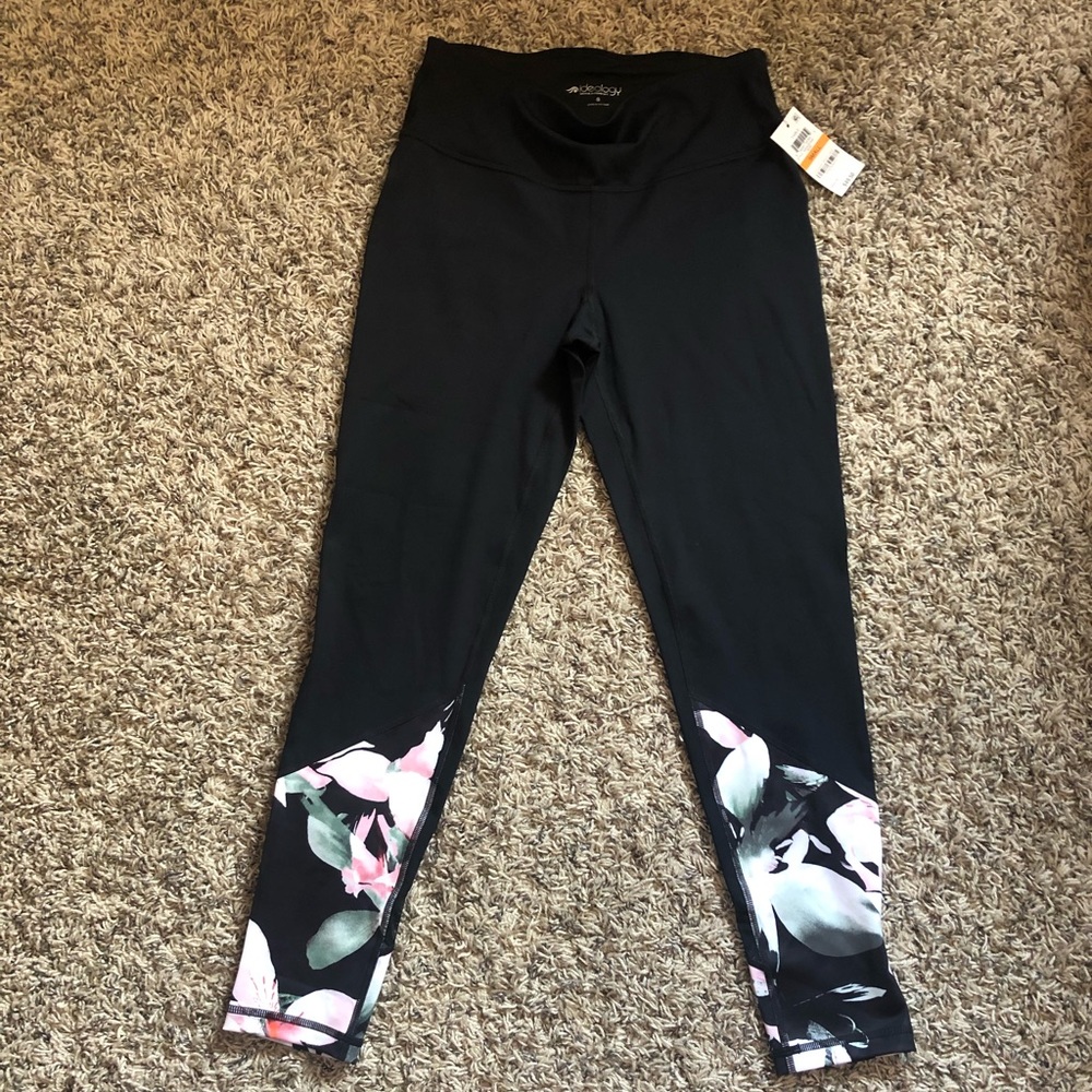 BLACK FLOWER LEGGINGS